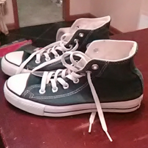 Converse - Picture 2 of 4